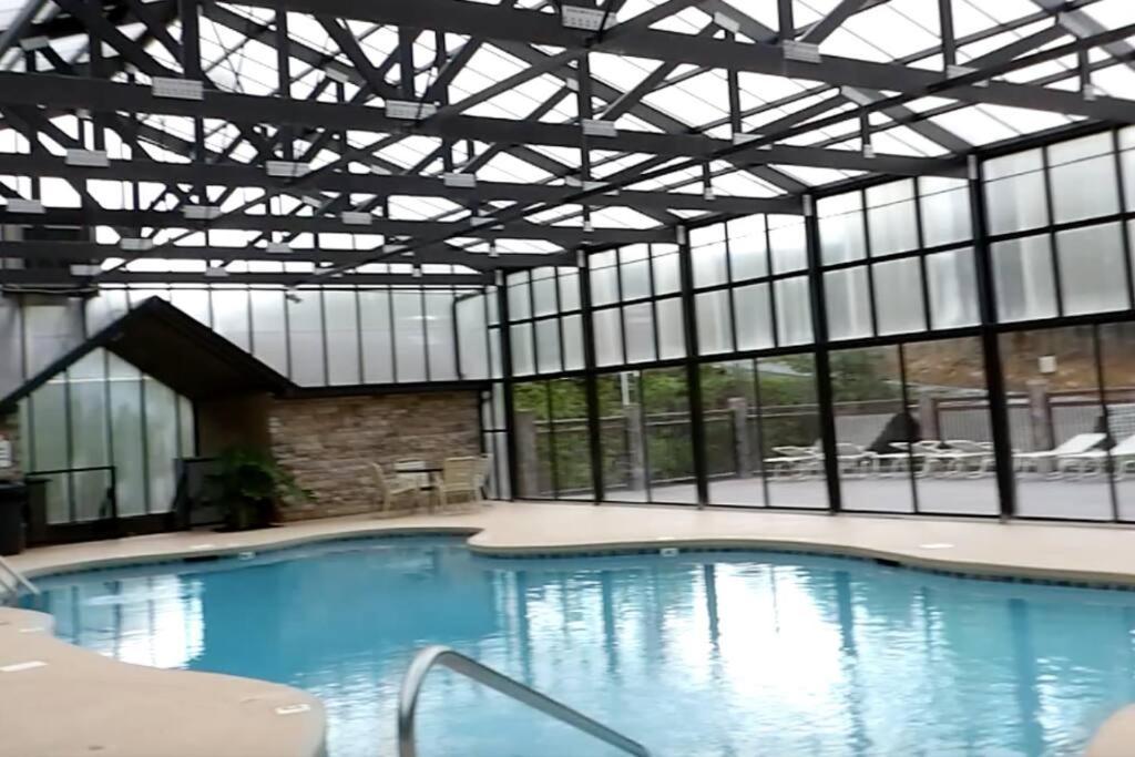 Beary Tale! Your Happily Ever After Starts Here! Sevierville Exterior photo